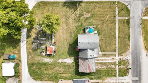 Tiny photo for 402 W Ash Street, Fairbury, IL 61739 (MLS # 12459240)
