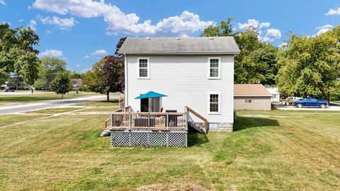 Tiny photo for 402 W Ash Street, Fairbury, IL 61739 (MLS # 12459240)