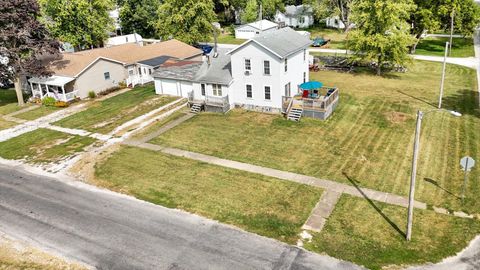 Tiny photo for 402 W Ash Street, Fairbury, IL 61739 (MLS # 12459240)