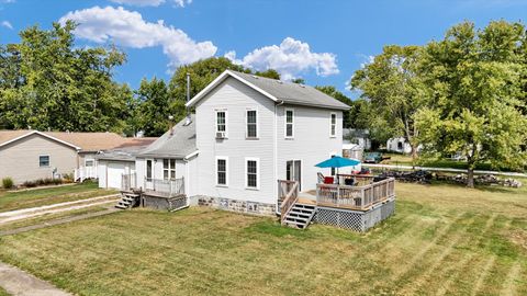 Tiny photo for 402 W Ash Street, Fairbury, IL 61739 (MLS # 12459240)