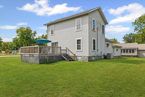 Tiny photo for 402 W Ash Street, Fairbury, IL 61739 (MLS # 12459240)