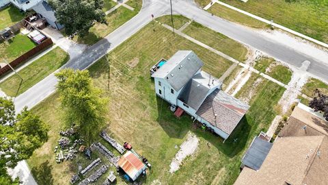 Tiny photo for 402 W Ash Street, Fairbury, IL 61739 (MLS # 12459240)