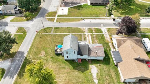 Tiny photo for 402 W Ash Street, Fairbury, IL 61739 (MLS # 12459240)