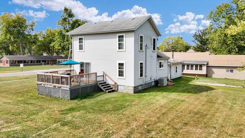 Tiny photo for 402 W Ash Street, Fairbury, IL 61739 (MLS # 12459240)