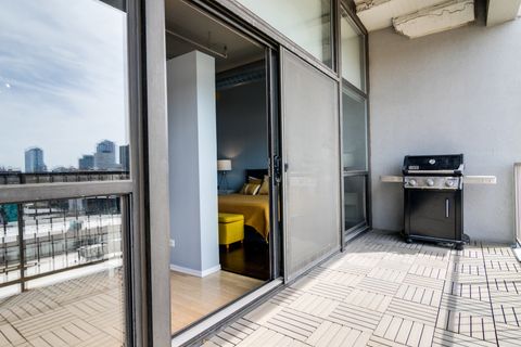 Tiny photo for 1530 S State Street #421, Chicago, IL 60605 (MLS # 12623129)