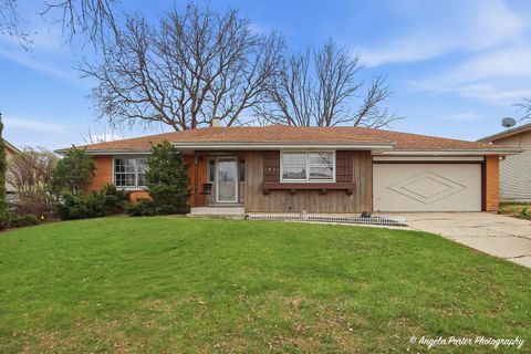Photo of 1871 Marigold Lane, Hanover Park, IL 60133 (MLS # 12602795)