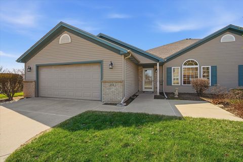 Photo of 3715 Wine Way, Bloomington, IL 61704 (MLS # 12562368)