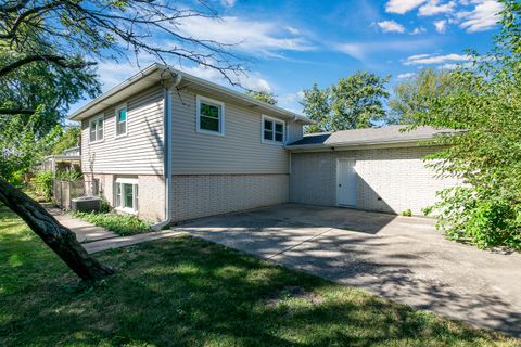 A home in Mount Prospect