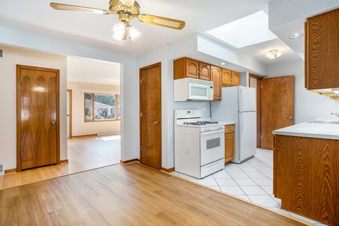 Tiny photo for 18518 Glen Oak Avenue, Lansing, IL 60438 (MLS # 12422880)