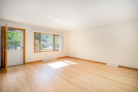 Tiny photo for 18518 Glen Oak Avenue, Lansing, IL 60438 (MLS # 12422880)