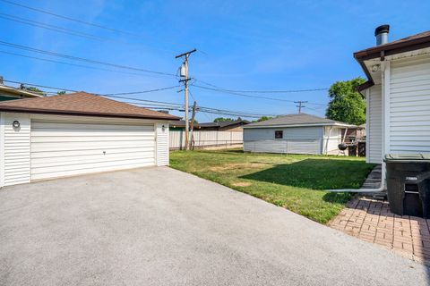 Tiny photo for 18518 Glen Oak Avenue, Lansing, IL 60438 (MLS # 12422880)