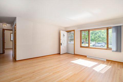 Tiny photo for 18518 Glen Oak Avenue, Lansing, IL 60438 (MLS # 12422880)