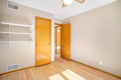 Tiny photo for 18518 Glen Oak Avenue, Lansing, IL 60438 (MLS # 12422880)