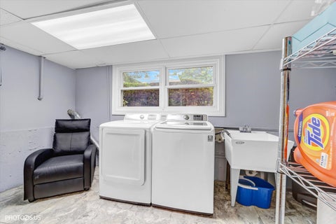 Tiny photo for 148 Jeffery Lane, Des Plaines, IL 60018 (MLS # 12752811)