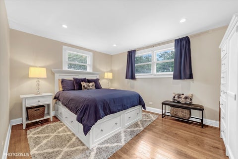 Tiny photo for 148 Jeffery Lane, Des Plaines, IL 60018 (MLS # 12752811)