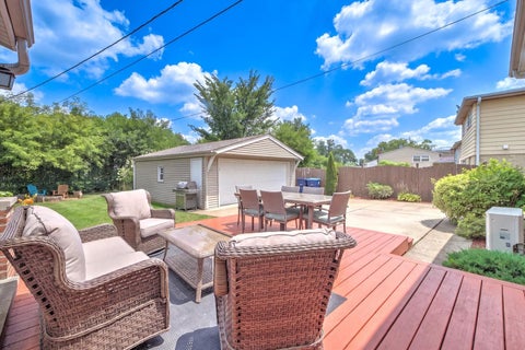 Tiny photo for 148 Jeffery Lane, Des Plaines, IL 60018 (MLS # 12752811)