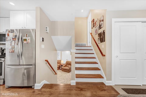 Tiny photo for 148 Jeffery Lane, Des Plaines, IL 60018 (MLS # 12752811)