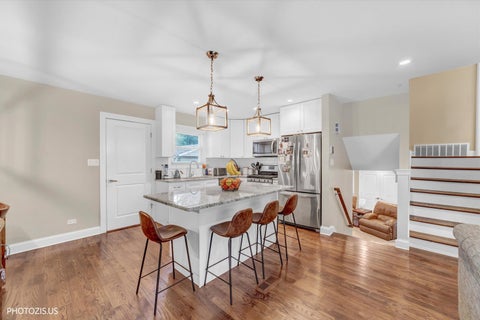 Tiny photo for 148 Jeffery Lane, Des Plaines, IL 60018 (MLS # 12752811)