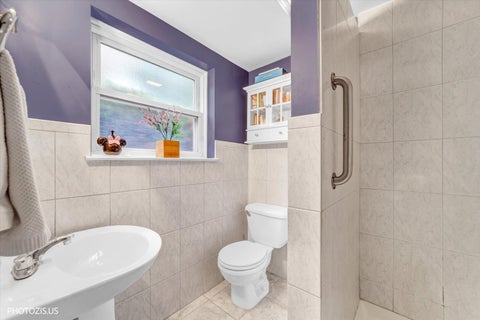 Tiny photo for 148 Jeffery Lane, Des Plaines, IL 60018 (MLS # 12752811)