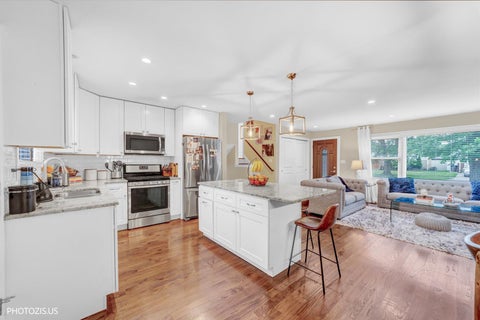 Tiny photo for 148 Jeffery Lane, Des Plaines, IL 60018 (MLS # 12752811)