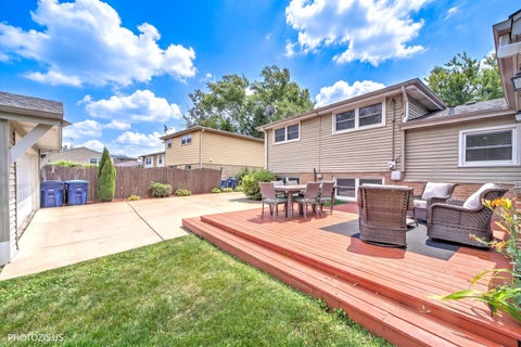 Tiny photo for 148 Jeffery Lane, Des Plaines, IL 60018 (MLS # 12752811)