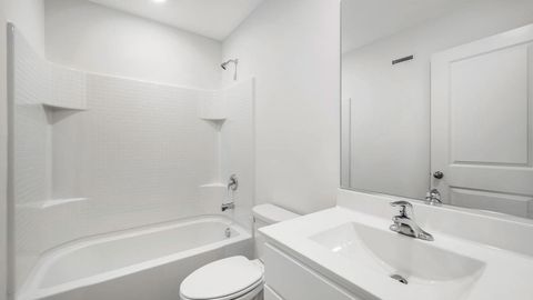 Tiny photo for 414 Lakeshore Court, St. Charles, IL 60174 (MLS # 12623868)