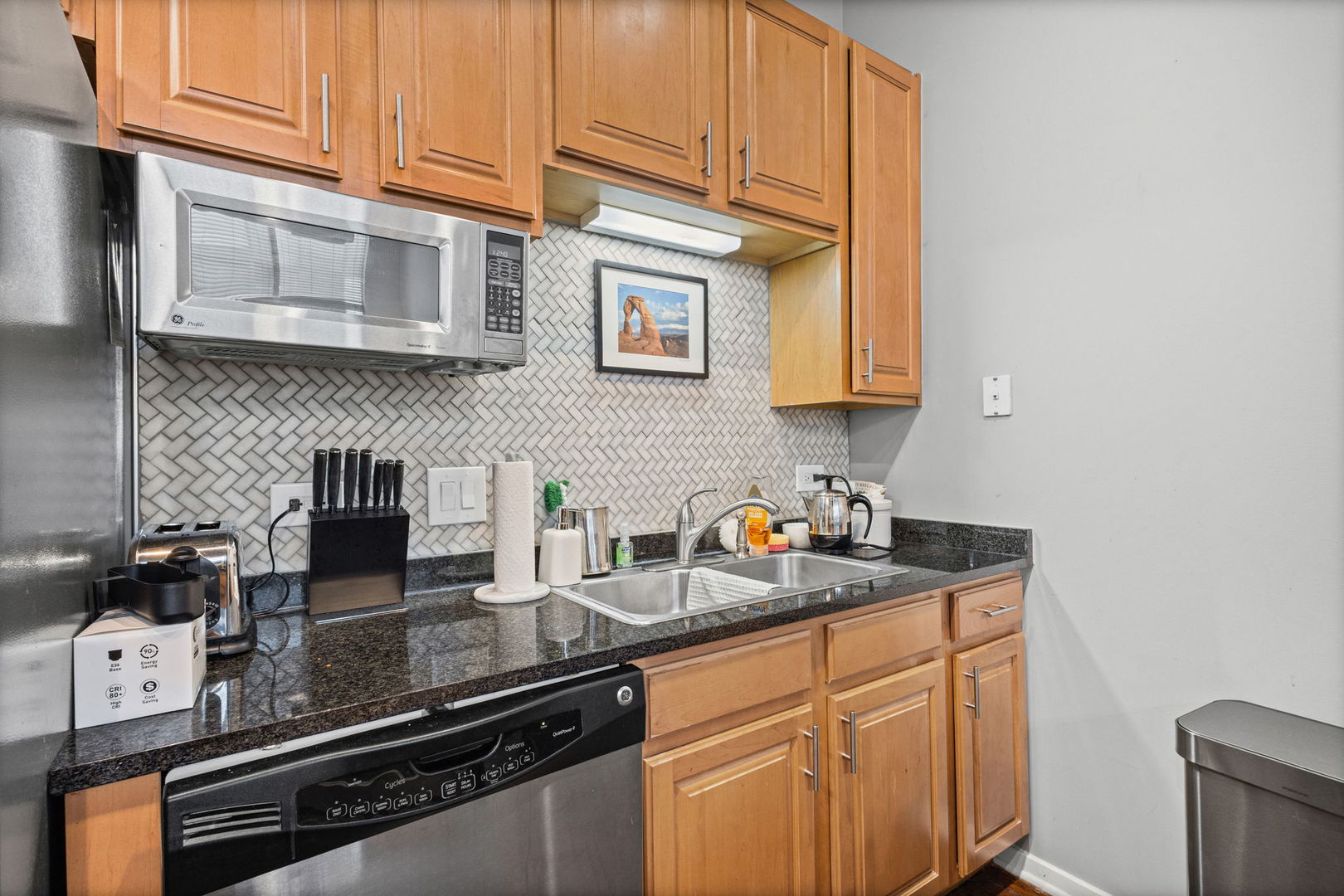 1645 W Ogden Avenue 639