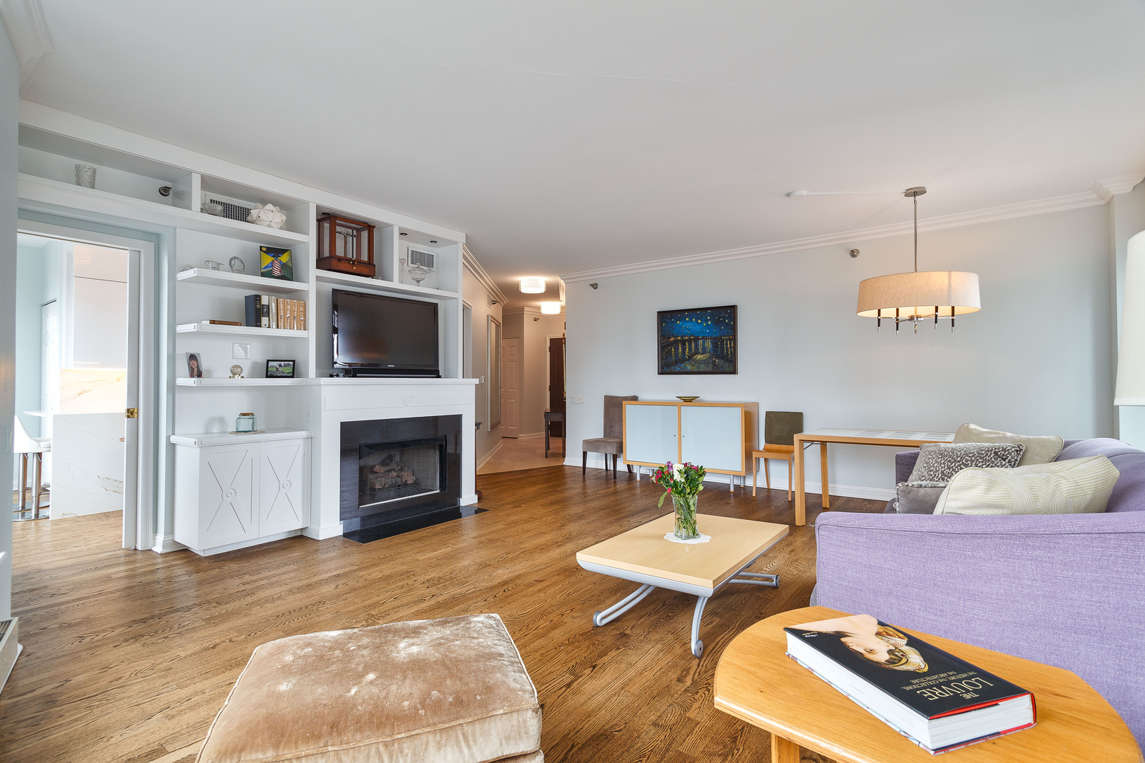 25 E SUPERIOR Street 2805