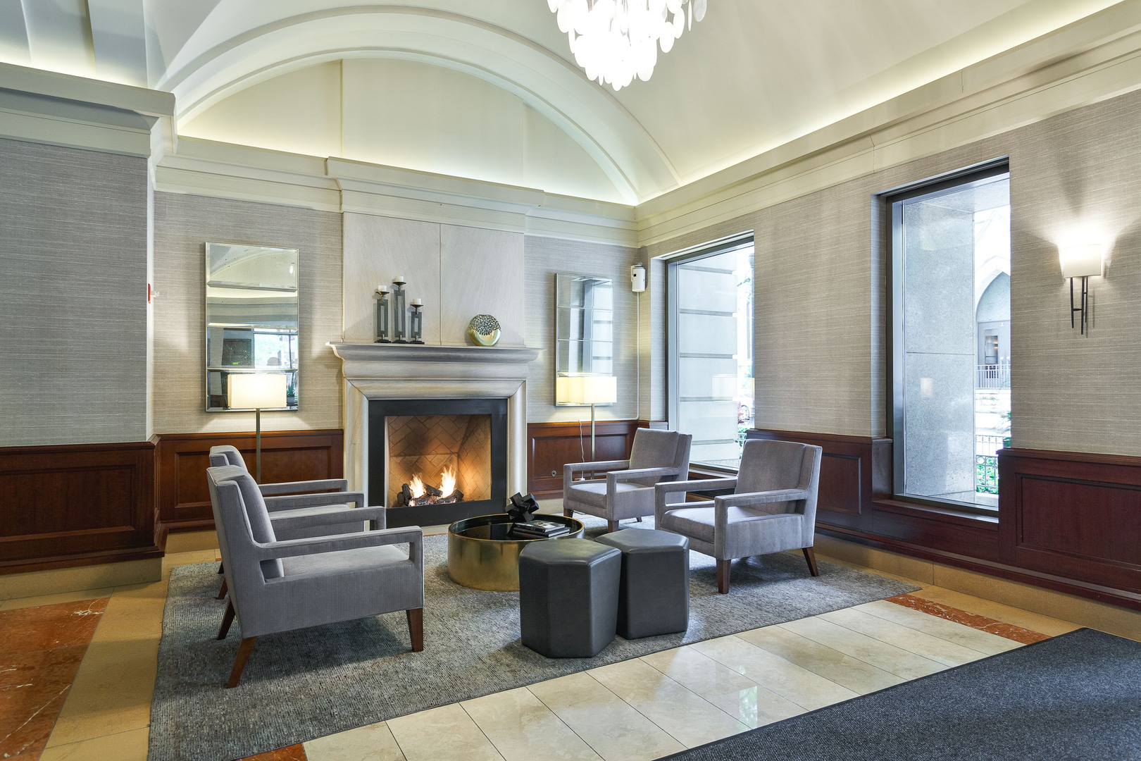 25 E SUPERIOR Street 2805