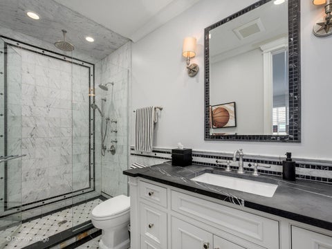 Tiny photo for 3026 N Lake Shore Drive, Chicago, IL 60657 (MLS # 12730104)