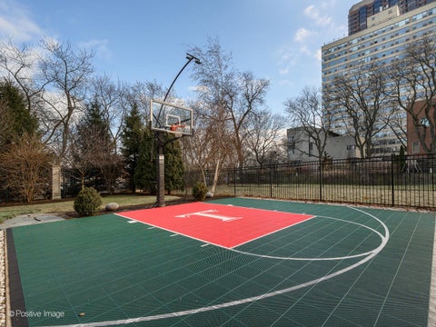 Tiny photo for 3026 N Lake Shore Drive, Chicago, IL 60657 (MLS # 12730104)