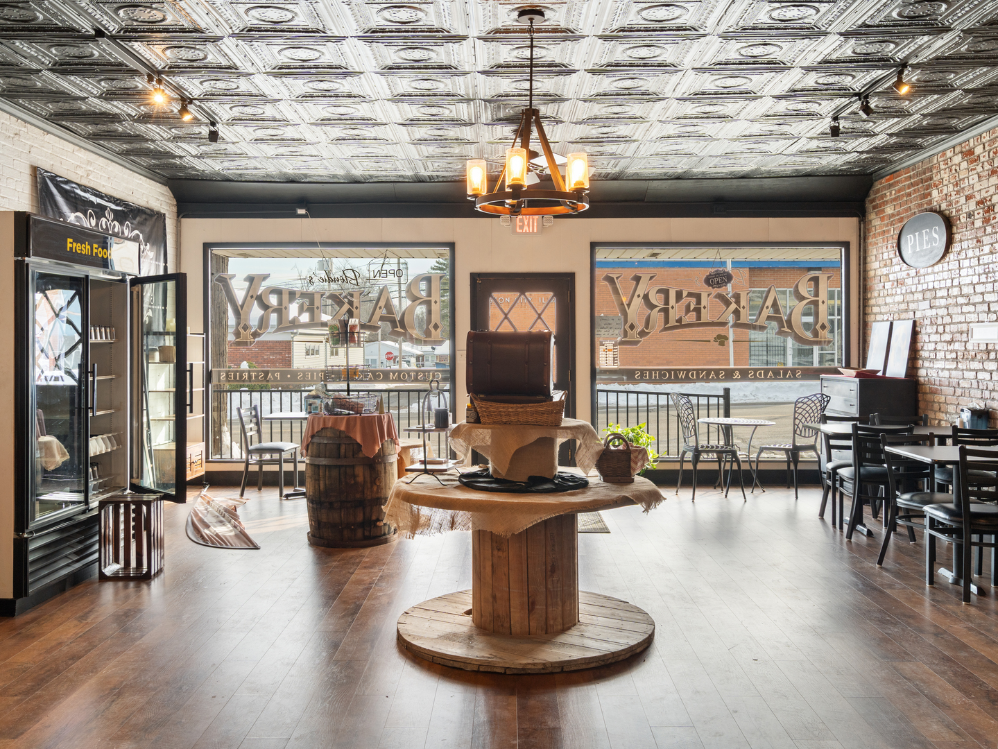 140 W Broadway Boulevard