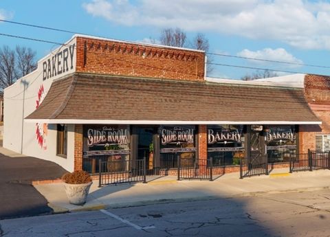 140 W Broadway Boulevard Johnston City IL 62951