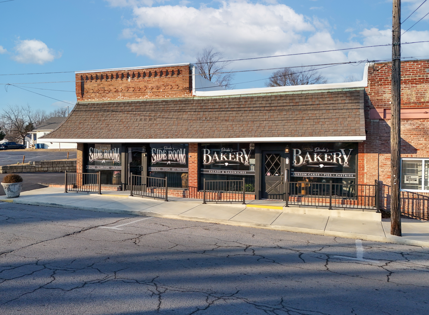 140 W Broadway Boulevard