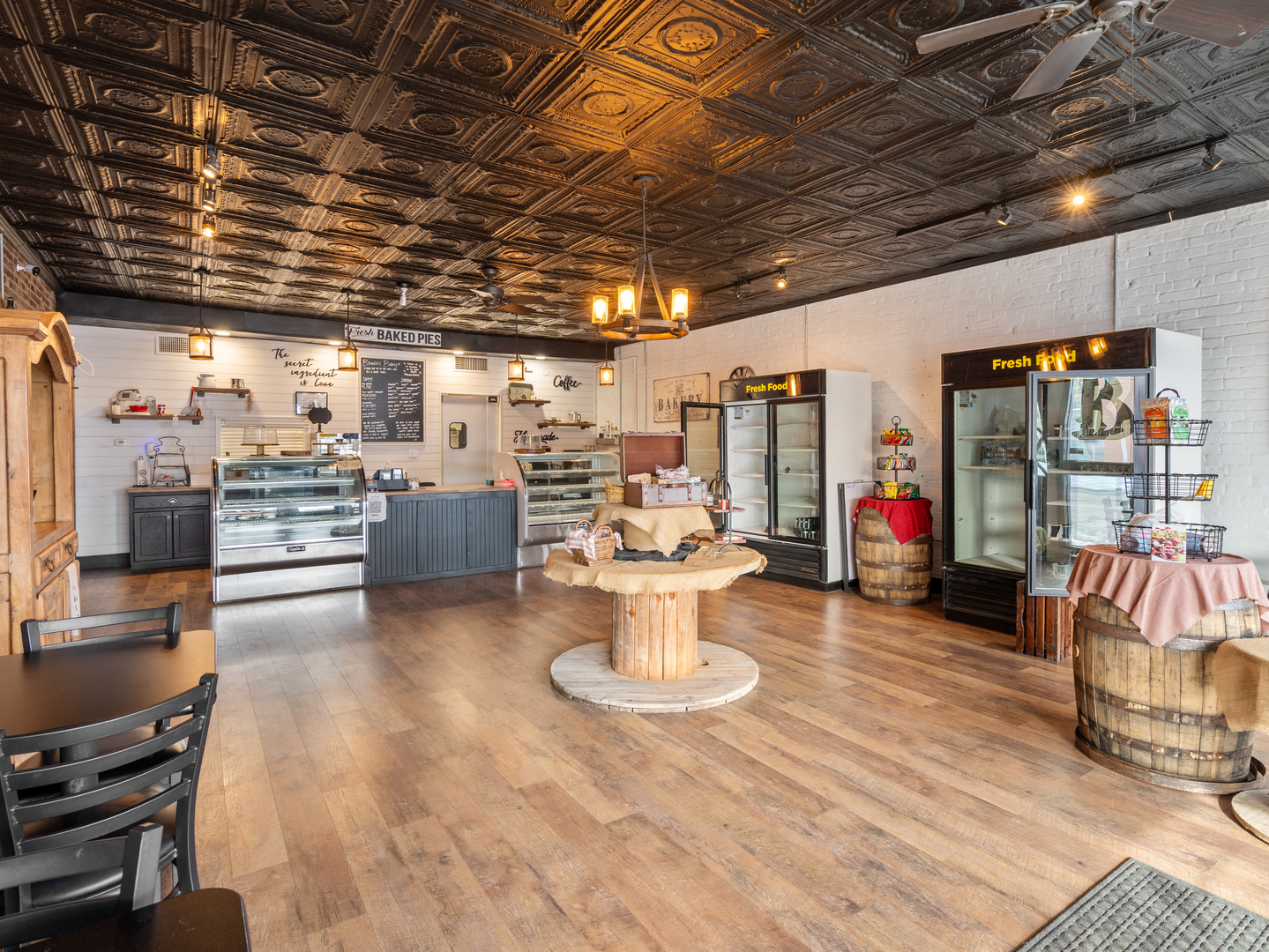 140 W Broadway Boulevard