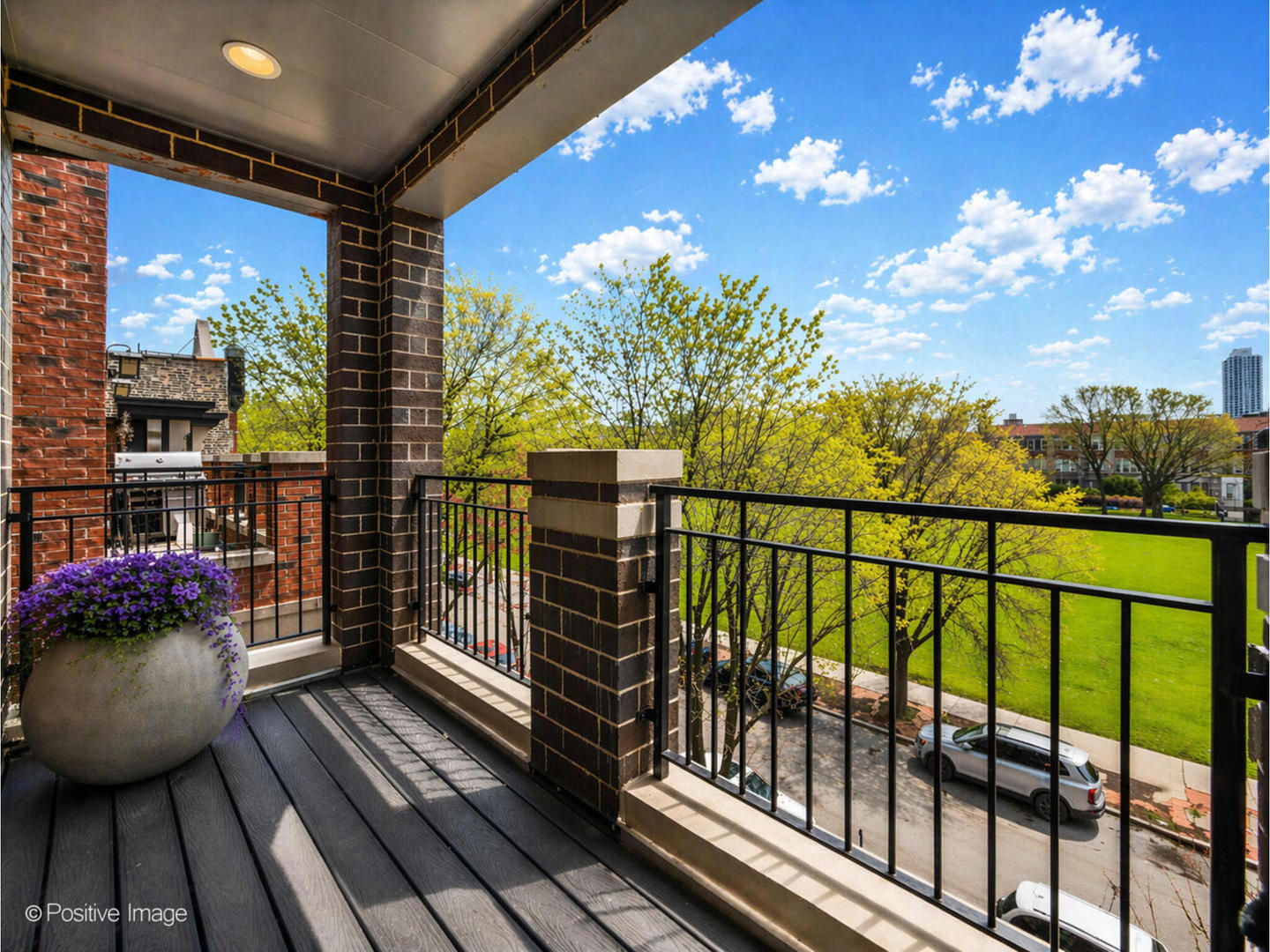 2042 N BURLING Street PH