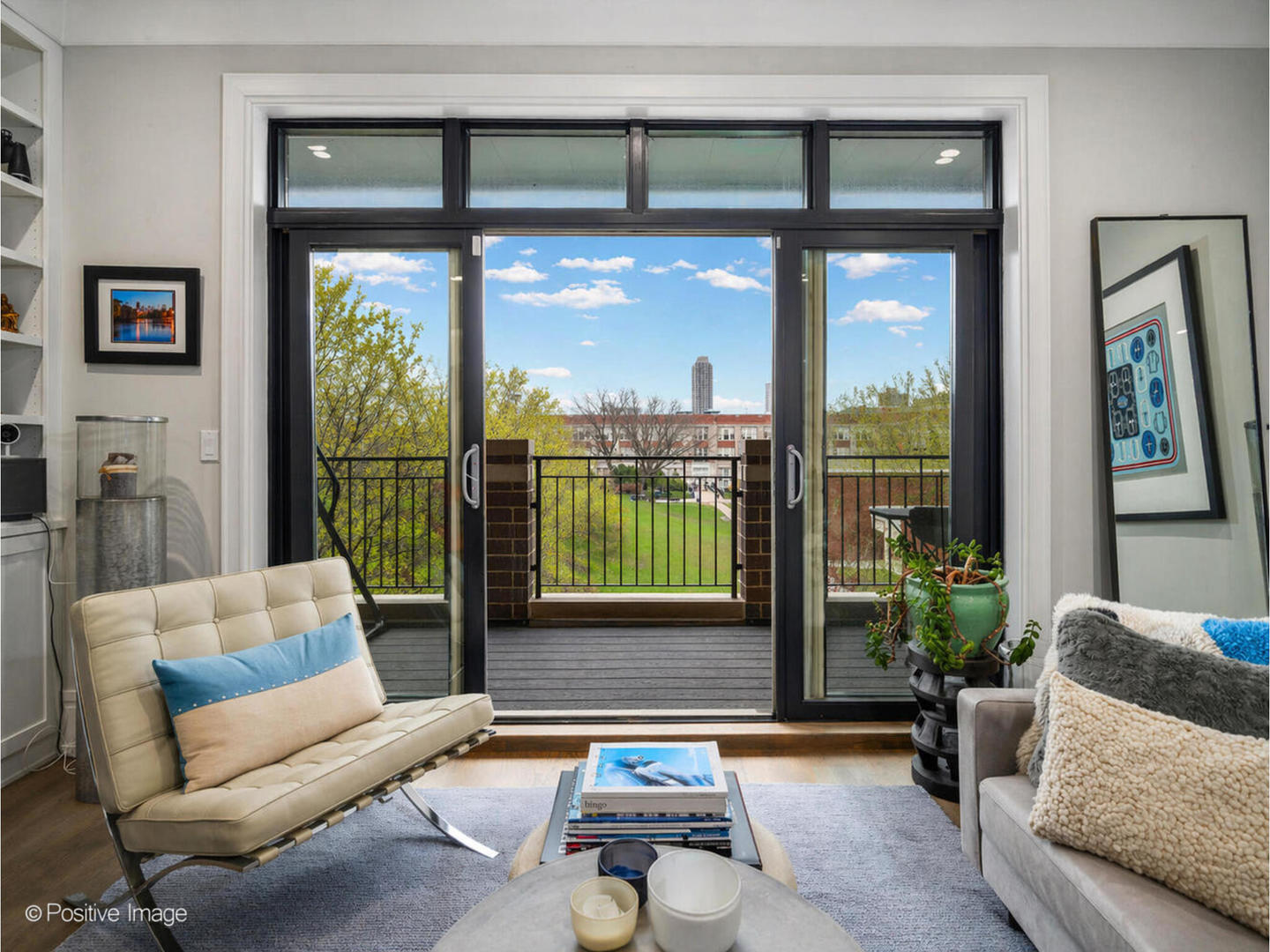 2042 N BURLING Street PH