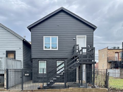 1937 W GRAND Avenue 2 Chicago IL 60622