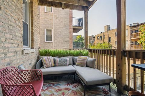 Tiny photo for 626 W Buckingham Place #2W, Chicago, IL 60657 (MLS # 12472125)