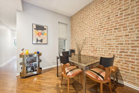 Tiny photo for 626 W Buckingham Place #2W, Chicago, IL 60657 (MLS # 12472125)