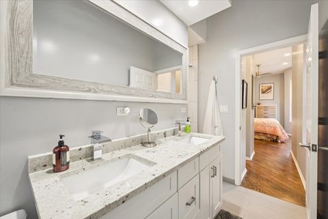 Tiny photo for 626 W Buckingham Place #2W, Chicago, IL 60657 (MLS # 12472125)