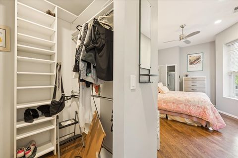 Tiny photo for 626 W Buckingham Place #2W, Chicago, IL 60657 (MLS # 12472125)
