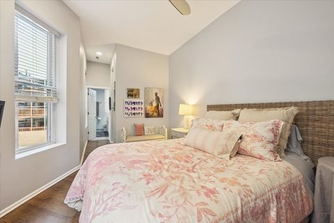 Tiny photo for 626 W Buckingham Place #2W, Chicago, IL 60657 (MLS # 12472125)