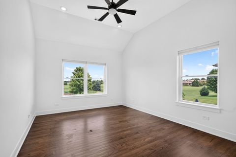 Tiny photo for 2121 Westover Road, North Aurora, IL 60542 (MLS # 12682341)