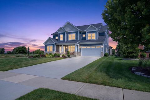 Tiny photo for 2121 Westover Road, North Aurora, IL 60542 (MLS # 12682341)