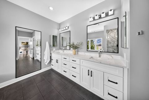 Tiny photo for 2121 Westover Road, North Aurora, IL 60542 (MLS # 12682341)