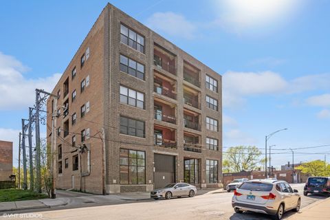 809 E 40th Street 4-3 Chicago IL 60653
