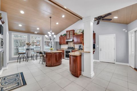 Tiny photo for 10 Deerpath Lane, Palos Park, IL 60464 (MLS # 12626288)