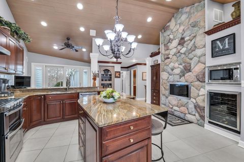 Tiny photo for 10 Deerpath Lane, Palos Park, IL 60464 (MLS # 12626288)