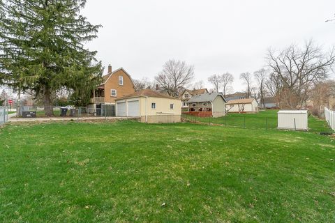 Tiny photo for 253 Mcclure Avenue, Elgin, IL 60123 (MLS # 12594598)